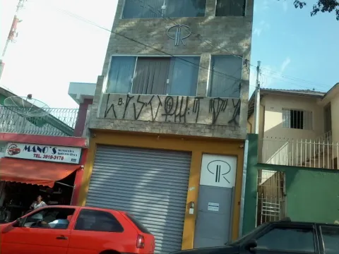 Prédio em Perus