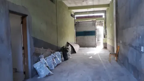 Salão Comercial para vender em Perus