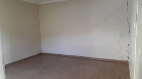 Salão Comercial para vender em Perus