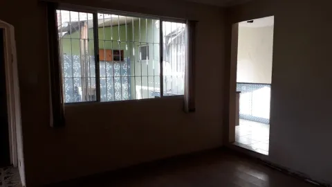 Salão Comercial para vender em Perus