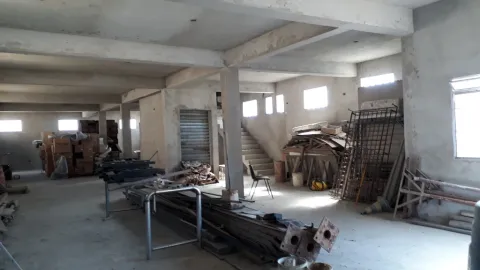 Sala comercial em Perus