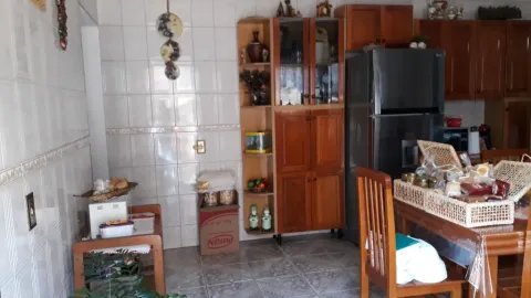 Casa - Laranjeiras, Caieiras