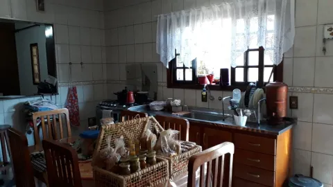 Casa - Laranjeiras, Caieiras