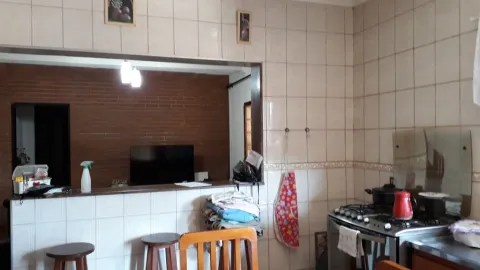 Casa - Laranjeiras, Caieiras