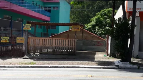 Terreno em Perus