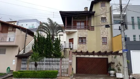 Sobrado em Nova Caieiras
