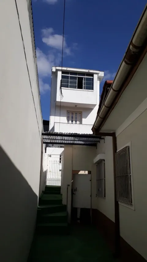 Prédio para vender em Perus