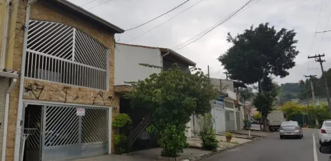 Casa - Laranjeiras, Caieiras