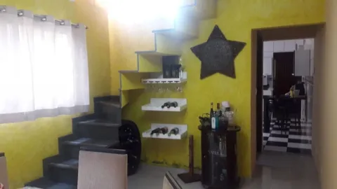 Casa - Laranjeiras, Caieiras