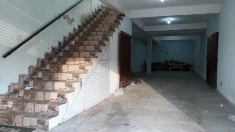Casa - San Marino - Laranjeiras, Caieiras