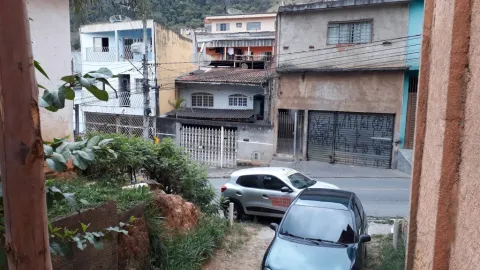 Casa - Laranjeiras, Caieiras