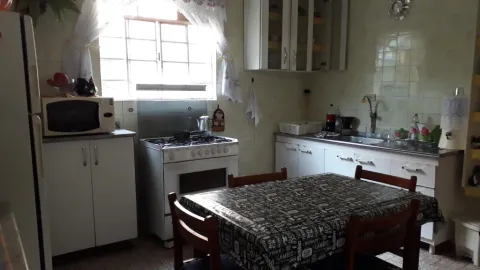 Casa - Laranjeiras, Caieiras