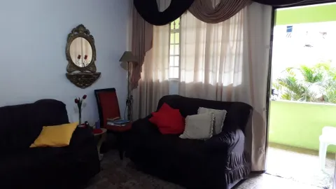 Casa - Laranjeiras, Caieiras