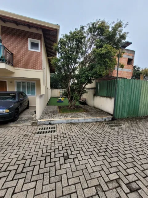 Sobrado para vender em Laranjeiras