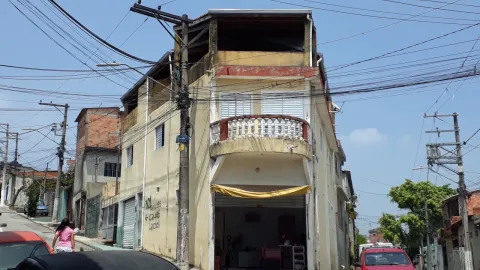 Prédio para vender em Perus