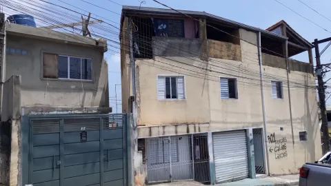 Prédio para vender em Perus