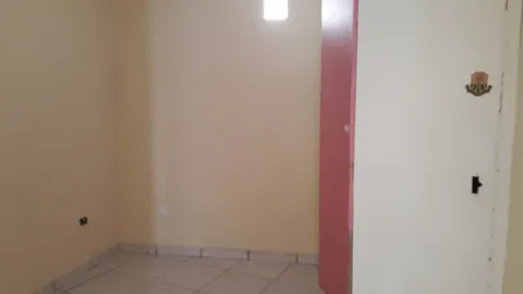 Prédio para vender em Perus