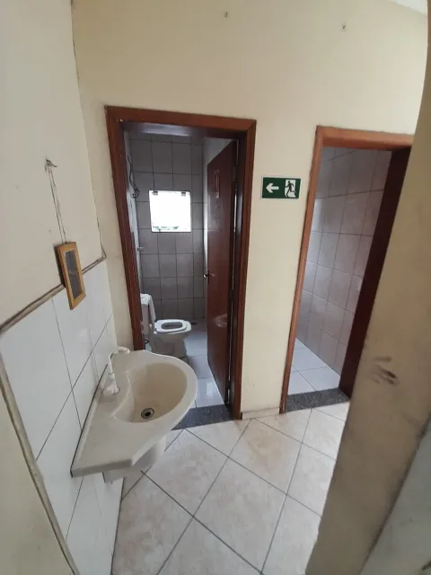 Prédio para vender em Perus