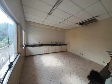 Prédio para vender em Perus