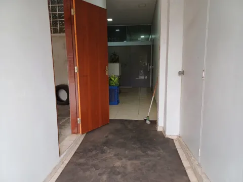 Prédio para vender em Laranjeiras
