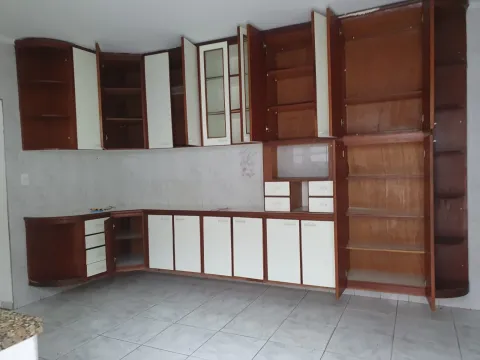Casa - Laranjeiras, Caieiras
