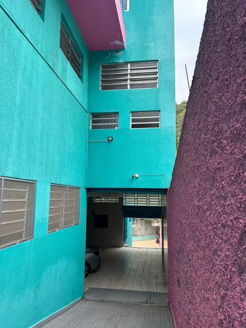 Prédio para vender em Perus