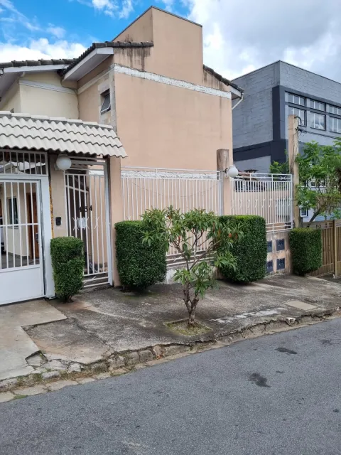 Casa - Laranjeiras, Caieiras