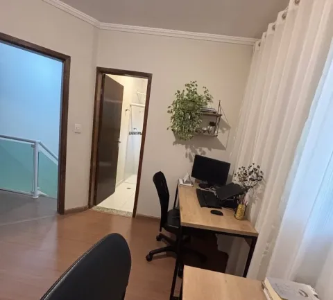 Casa - Laranjeiras, Caieiras
