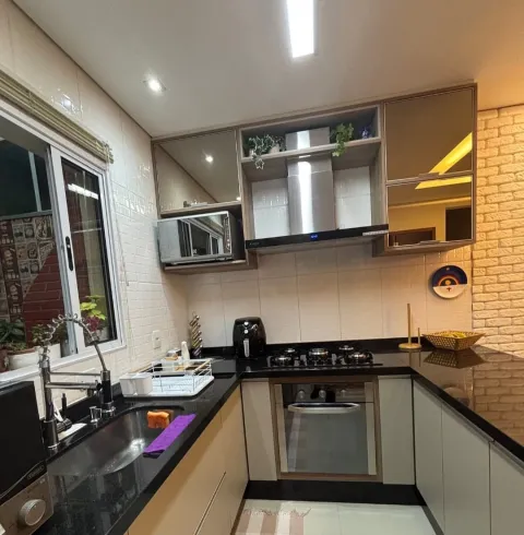Casa - Laranjeiras, Caieiras