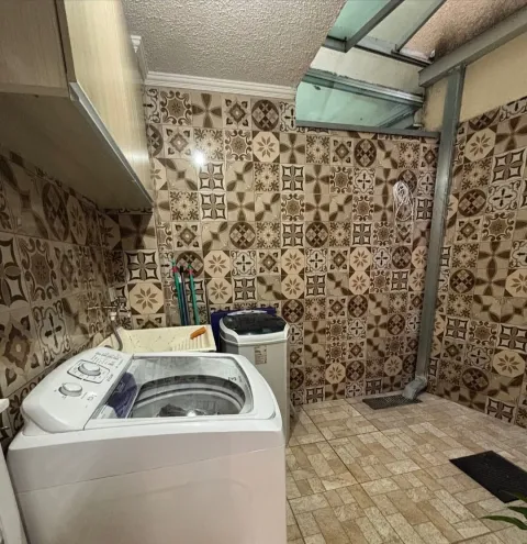 Casa - Laranjeiras, Caieiras