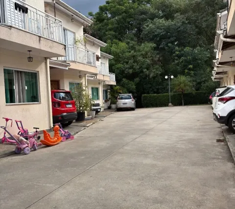 Casa - Laranjeiras, Caieiras