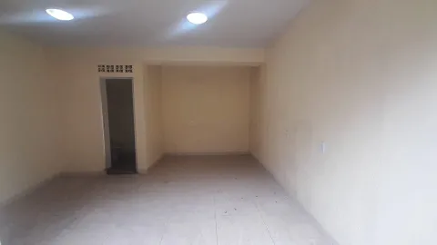 Salão Comercial para alugar em Vila Fanton