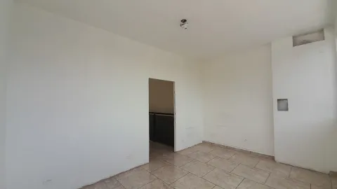 Salão Comercial para alugar em Perus