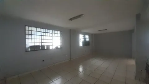 Salão Comercial para alugar em Vila Fanton