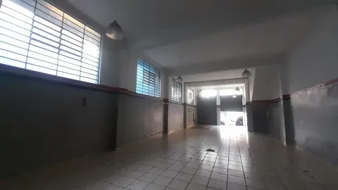 Salão Comercial para alugar em Vila Fanton
