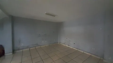 Salão Comercial para alugar em Vila Fanton