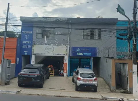 Prédio em Perus