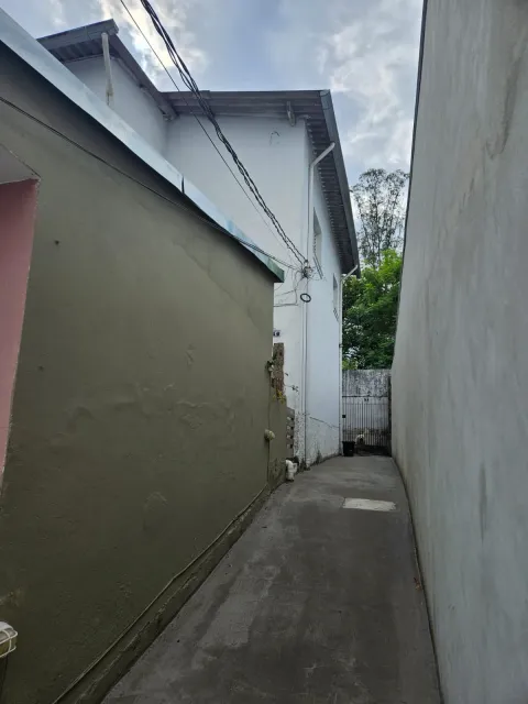 Prédio para vender em Perus