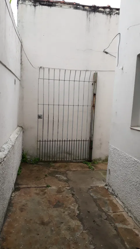Prédio para vender em Perus