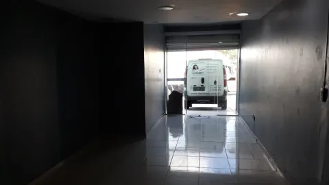 Prédio para vender em Perus