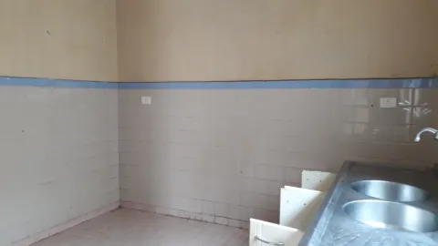 Prédio para vender em Perus