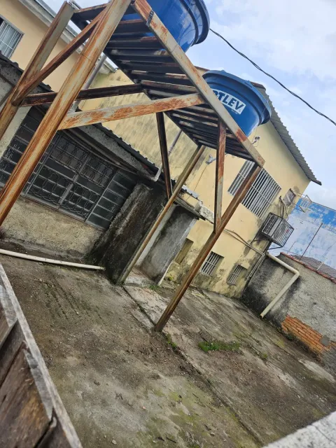 Prédio para vender em Perus