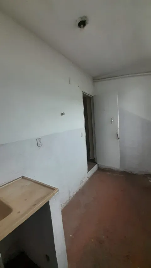 Salão Comercial para alugar em Vila Fanton