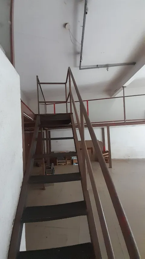 Salão Comercial para alugar em Vila Fanton