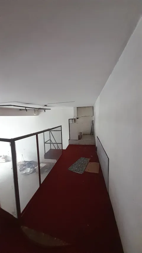 Salão Comercial para alugar em Vila Fanton