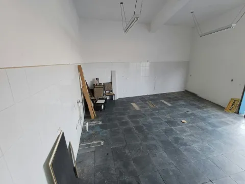 Salão Comercial para alugar em Perus