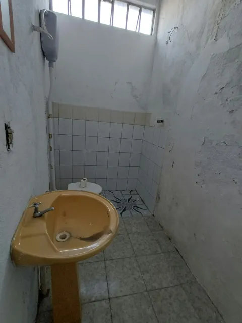 Salão Comercial para alugar em Perus